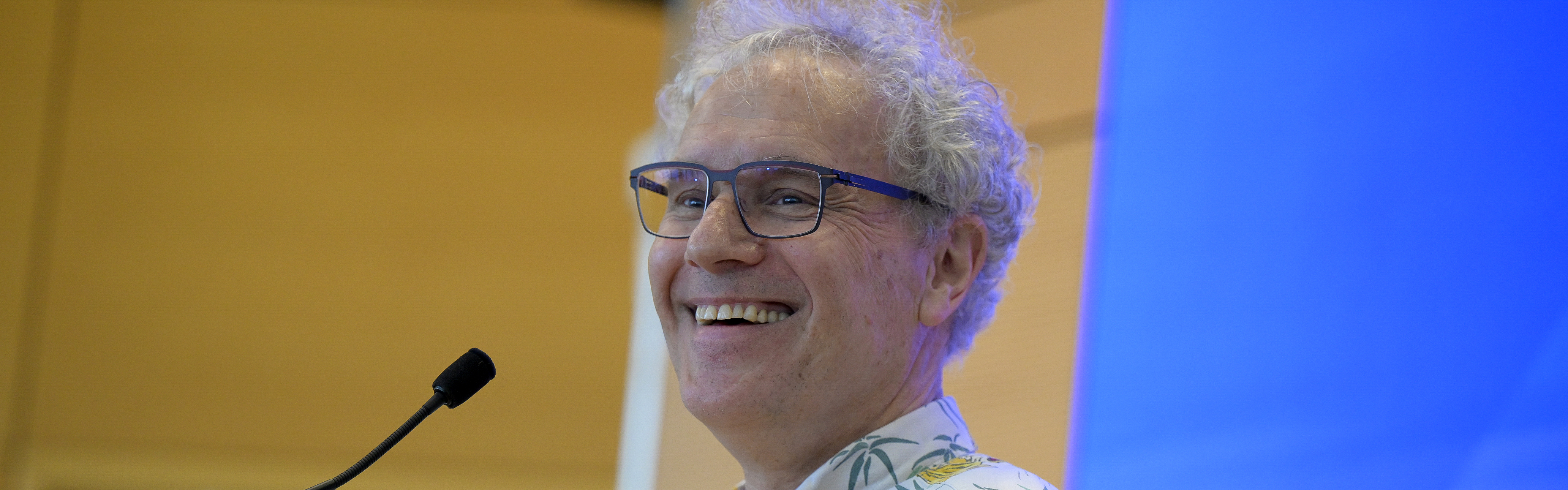 Victor Ambros at podium