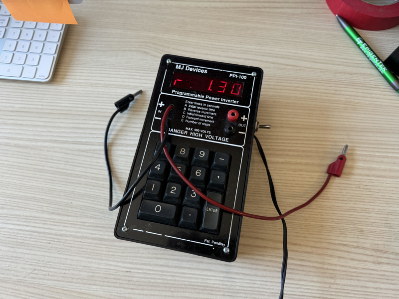 The MJ Devices PPI-100 pulsed field electrophoresis controller device