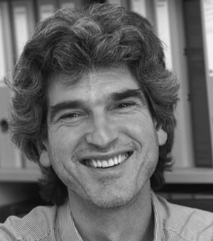 Jeremy Luban receives Avant-Garde award